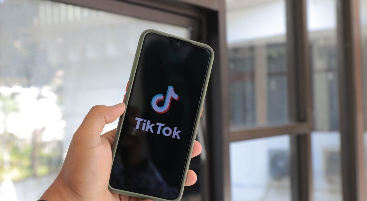 TikTok Could Let Users Send Money Without Leaving Their DMs as It Explores Peer-to-Peer Payments