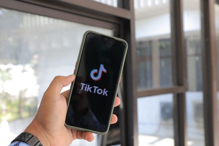 TikTok Could Let Users Send Money Without Leaving Their DMs as It Explores Peer-to-Peer Payments