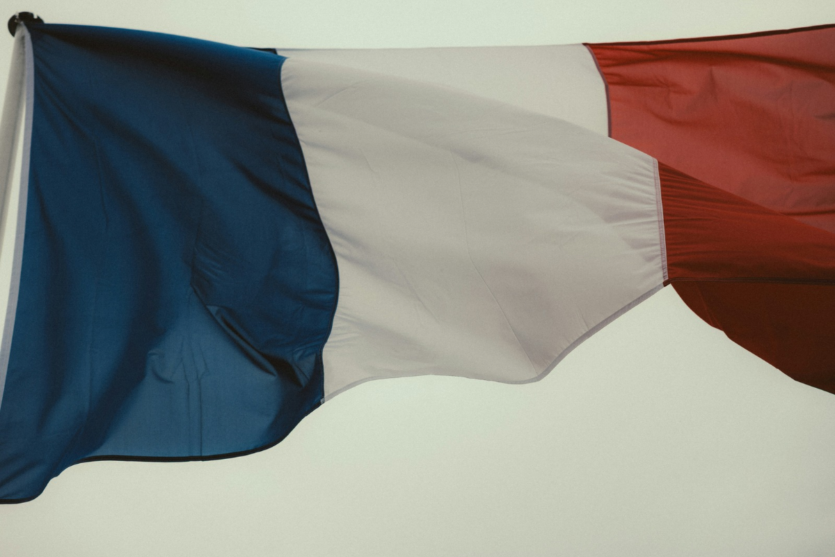 French Lawmakers Vote to Tax Crypto Swaps Into Stablecoins at 31.4% Even If You Never Cash Out