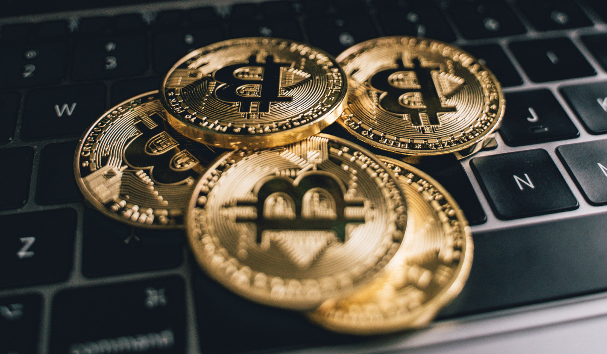Bloomberg Strategist Calls Bitcoin a ‘Stock Puppet’, No Longer an Independent Hedge